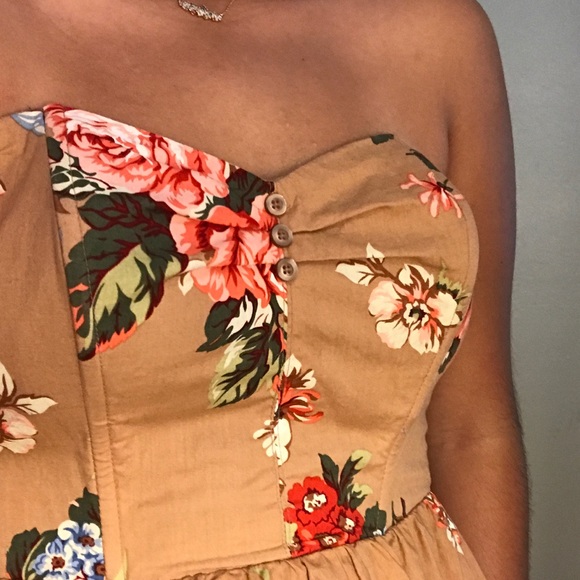 Nude Floral Strapless Dress - Picture 3 of 4